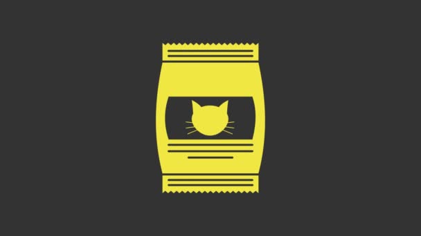 Bolsa amarilla de comida para gato icono aislado sobre fondo gris. Comida para animales. Paquete de alimentos para mascotas. Animación gráfica de vídeo 4K - Metraje, vídeo