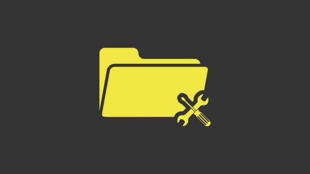 Желтая папка с отверткой и значком гаечного ключа на сером фоне. Регулировка, обслуживание, настройка, обслуживание, ремонт, фиксация. Видеографическая анимация 4K - Кадры, видео