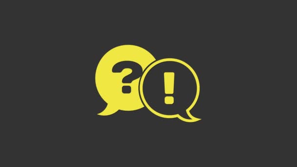 Burbujas de habla amarilla con icono de pregunta y exclamación aislado sobre fondo gris. Signo FAQ. Copia archivos, charla burbuja de voz y gráfico. Animación gráfica de vídeo 4K - Imágenes, Vídeo