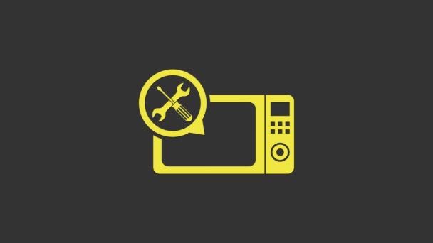 Żółta kuchenka mikrofalowa ze śrubokrętem i ikoną klucza na szarym tle. Regulacja, serwis, ustawienie, konserwacja, naprawa, naprawa. 4K Animacja graficzna ruchu wideo - Materiał filmowy, wideo