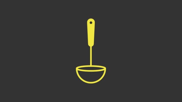 Icono de cuchara de cocina amarilla aislado sobre fondo gris. Utensil de cocina. Signo de cuchara de cubiertos. Animación gráfica de vídeo 4K - Metraje, vídeo