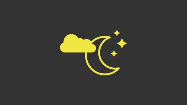 Gri arkaplanda izole edilmiş, ay ve yıldız ikonlu sarı bulut. Bulutlu gece işareti. Uyku rüyalarının sembolü. Gece ya da yatak zamanı tabelası. 4K Video hareketli grafik canlandırması - Video, Çekim