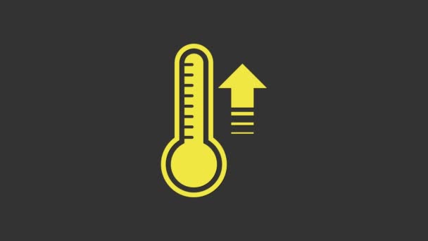 Gelbes Meteorologie-Thermometer, das Hitze und Kälte misst, isoliert auf grauem Hintergrund. Thermometer, die heißes oder kaltes Wetter anzeigen. 4K Video Motion Grafik Animation - Filmmaterial, Video