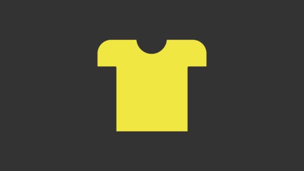Желтая иконка футболки выделена на сером фоне. Видеографическая анимация 4K - Кадры, видео