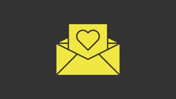 グレーの背景にバレンタインハートアイコンで黄色のエンベロープ。愛のメッセージ。手紙の愛とロマンス。4Kビデオモーショングラフィックアニメーション - 映像、動画