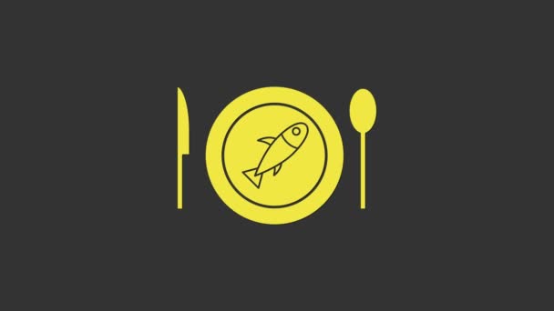 Amarillo Pescado servido sobre un icono de plato aislado sobre fondo gris. Animación gráfica de vídeo 4K - Metraje, vídeo