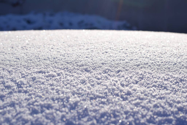 Nieve helada a la luz del sol como un primer plano - Foto, Imagen