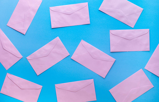 Conceptos de email marketing con información y datos coloridos de envelope.business - Foto, imagen