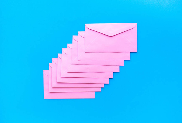 Email marketing concepts with colorful envelope.business information and data - Foto, imagen