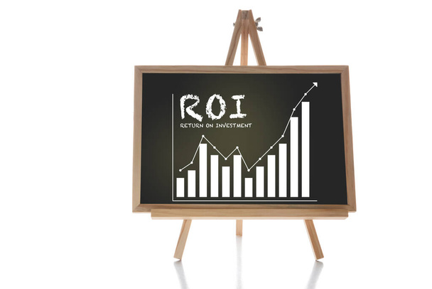ROI retour sur investissement avec concept de graphique de croissance et entreprise faisant de l'argent idée de profit - Photo, image