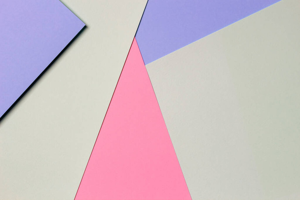 Abstrakte farbige Papiertextur Hintergrund. Minimale geometrische Formen und Linien in hellblau, pastellrosa, grünen Farben - Foto, Bild