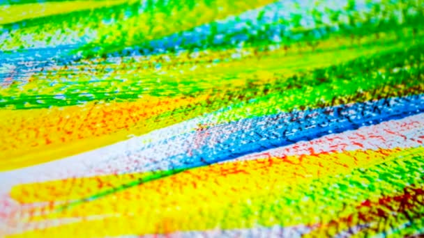 Heldere gevarieerde kunstachtergrond van gekleurde lijnen van penseelstreken - Video