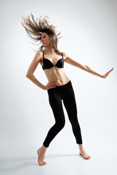 Modern female dancer - Foto, afbeelding