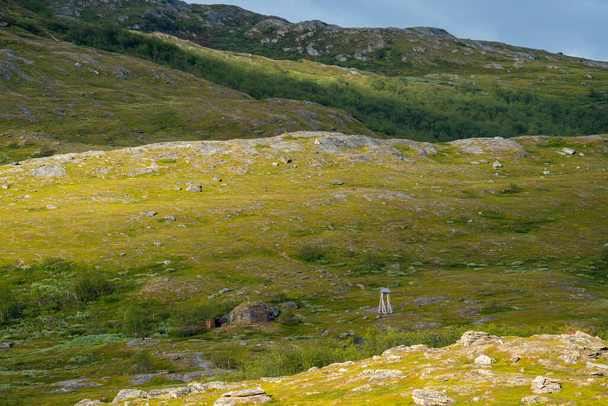 北極圏北スウェーデン・ラップランドのビッグレイク・ビリヤア北隣の太陽シフトパデランタ国立公園. - 写真・画像
