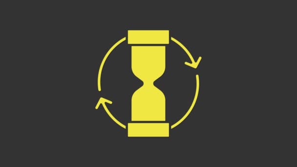 Żółta Stara klepsydra z płynącą ikoną piasku na szarym tle. Piaskowy znak zegara. Koncepcja zarządzania czasem i biznesem. 4K Animacja graficzna ruchu wideo - Materiał filmowy, wideo