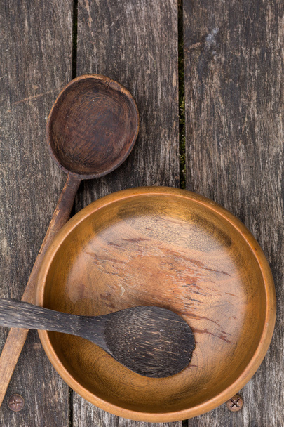 old wooden bowl and spoons - Foto, Imagem