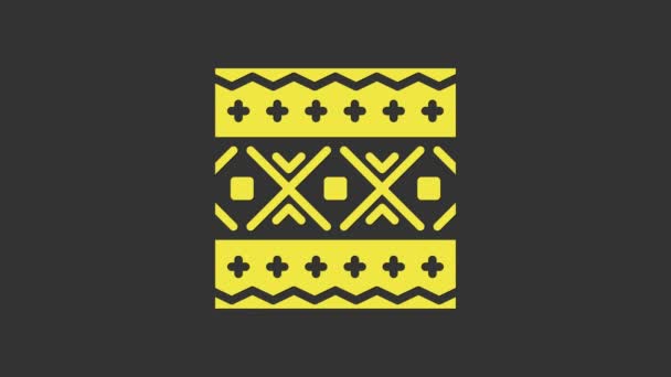 Geel Oekraïense etnische patroon voor borduurwerk pictogram geïsoleerd op grijze achtergrond. Traditionele volkskunst gebreid borduurpatroon. 4K Video motion grafische animatie - Video