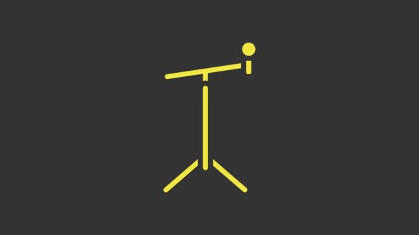 Желтый микрофон с иконкой стенда, выделенной на сером фоне. Видеографическая анимация 4K - Кадры, видео