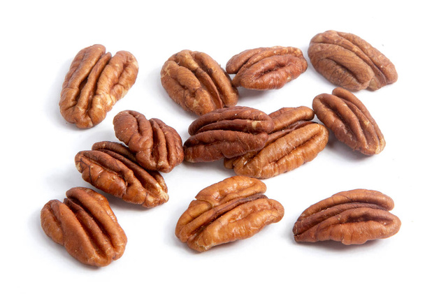 Pekan ořechy izolované na bílém pozadí - Fotografie, Obrázek