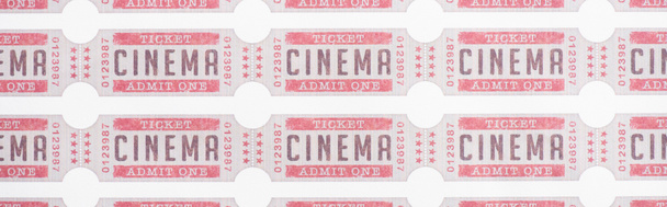 Beyaz pankartta sinema biletlerinin üst görüntüsü - Fotoğraf, Görsel