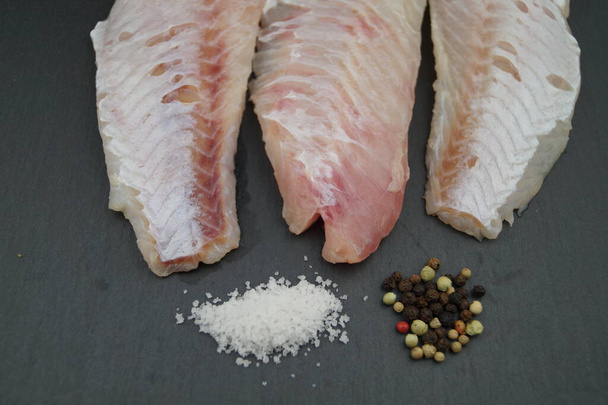 delicioso filete de pescado pargo rojo - Foto, imagen