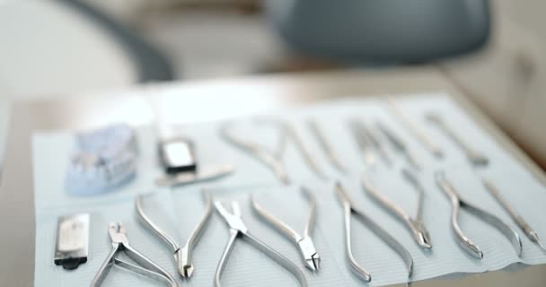 Οδοντιατρικά εργαλεία για ορθοδοντική θεραπεία - Πλάνα, βίντεο