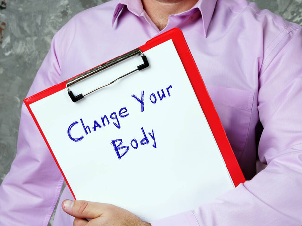 Lifestyle-Konzept über Change Your Body mit Aufschrift auf dem Blatt Papier - Foto, Bild