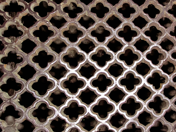 Szürke acélvédő rács textúra geometriai számokkal a tervezési elemekhez és tapétákhoz. Háttér - Fotó, kép