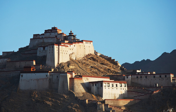 チベットの修道院 - 写真・画像