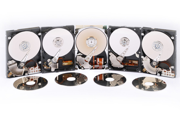 багато хто відкрити жорстких дисків. відображені в диски. - Фото, зображення