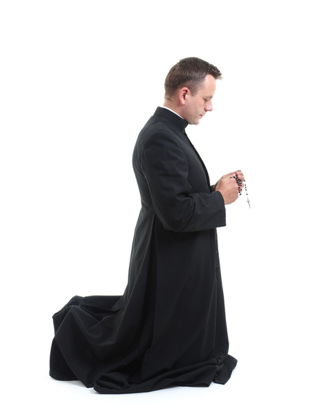 priester met rozenkrans - Foto, afbeelding
