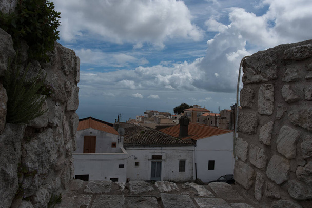 Monte Sant'Angelo. View of the castle walls. The tower of the Giants. - Photo, image