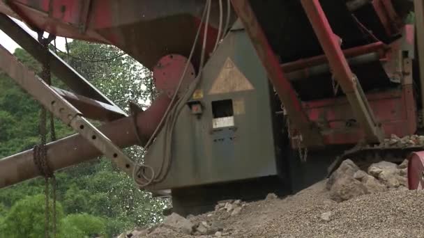 Machines à mine de pierre pendant les travaux - Séquence, vidéo