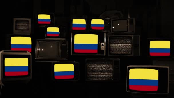 Kolumbijské vlajky na Retro televizích.   - Záběry, video