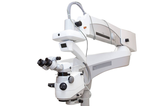 Augengeräte zur Korrektur und Behandlung des Sehvermögens auf weißem Hintergrund - Foto, Bild
