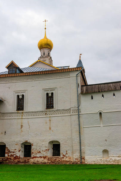 Εκκλησία του Σωτήρος στο εσωτερικό Porch στο Rostov Kremlin, Ρωσία. Χρυσό δαχτυλίδι της Ρωσίας - Φωτογραφία, εικόνα