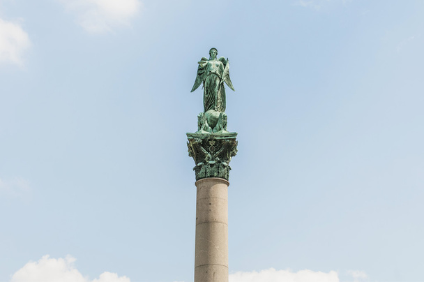 Ювілейна стовпця в Замкова площа в Штутгарті, Німеччина - Фото, зображення