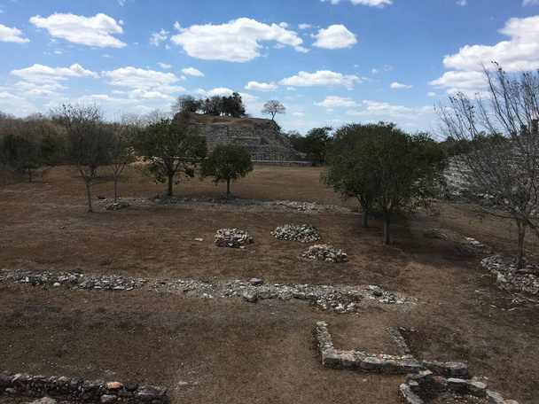 メキシコのEstructura de piramide Maya - 写真・画像