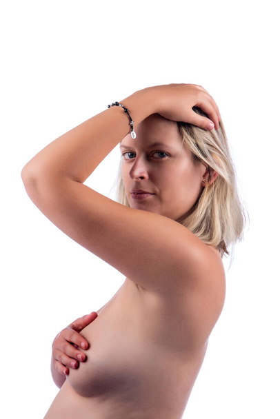 女性乳房自己ケアとしこりや奇妙な症状のための検査. - 写真・画像