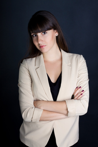 κομψό επιχειρήσεων αυτοπεποίθηση γυναίκα στο κοστούμι χαμόγελα - Φωτογραφία, εικόνα