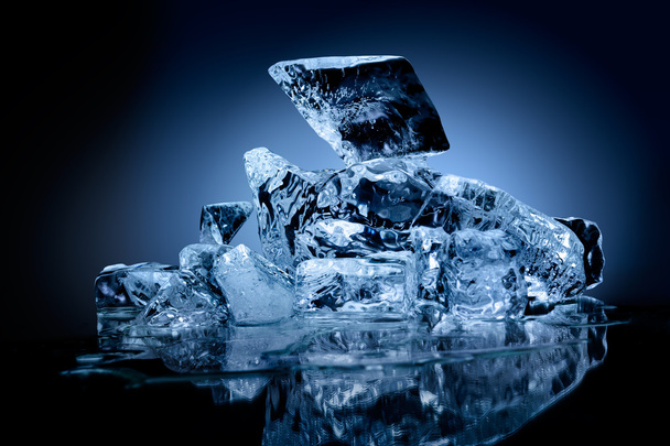 Ice pieces. - Foto, afbeelding