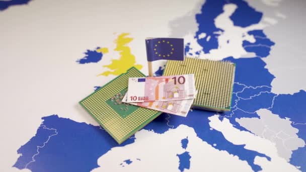 CPU- und Euroscheine über einer EU-Landkarte, die den digitalen Euro symbolisiert. - Filmmaterial, Video
