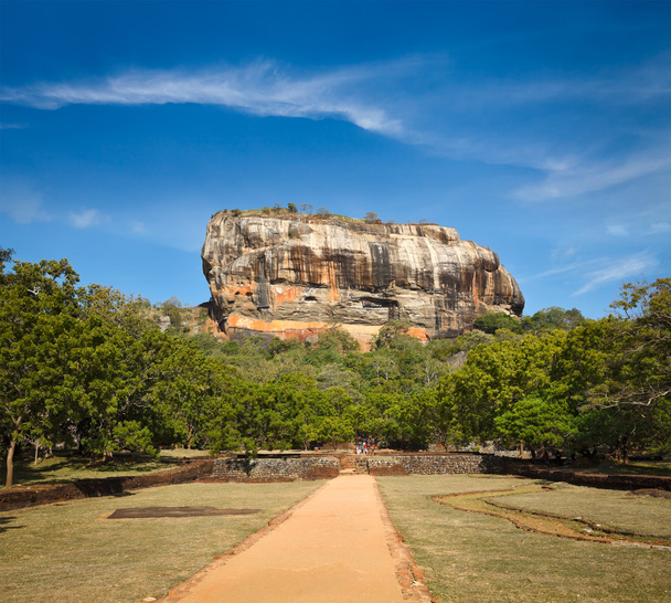 Roca de Sigiriya
 - Foto, Imagen