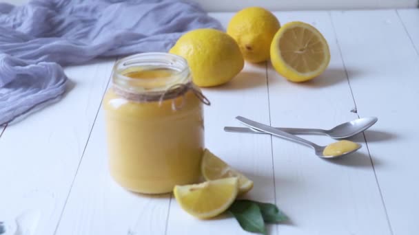 Frissen főtt citromos túró. Házi készítésű citromkrém - Felvétel, videó