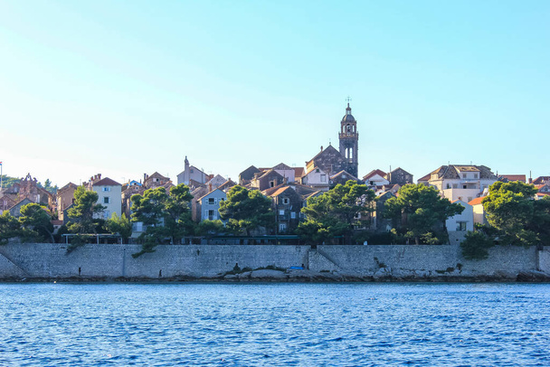 Vista de la isla de Korcula, Croacia en un día de verano - Foto, imagen