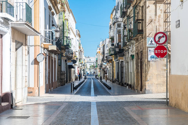 Schöne Straßen der Stadt Sanlucar de Barrameda in Andalusien, Spanien - Foto, Bild