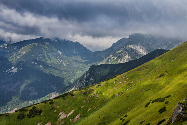 Mountain landscape in the Tatra National Park - Foto, Bild