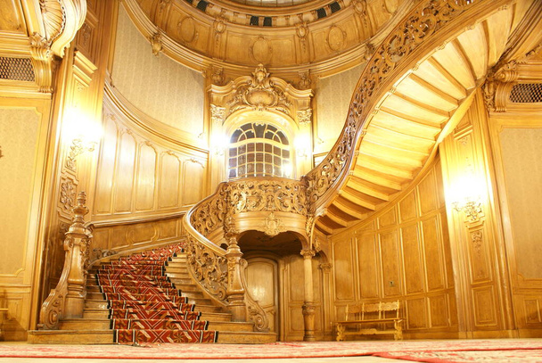 oak staircase in the House of Scientists in Lviv - Photo, Image