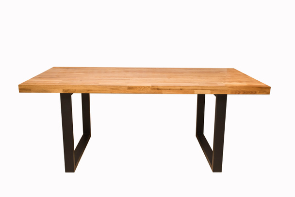 tavolo in legno laccato con gambe in metallo nero su sfondo bianco  - Foto, immagini