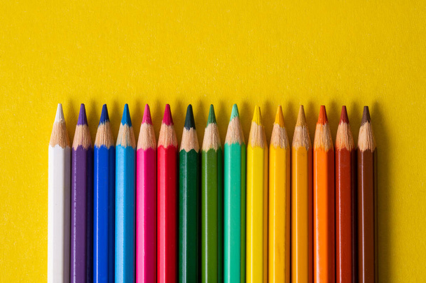 Ensemble de crayons de couleur en bois - Photo, image